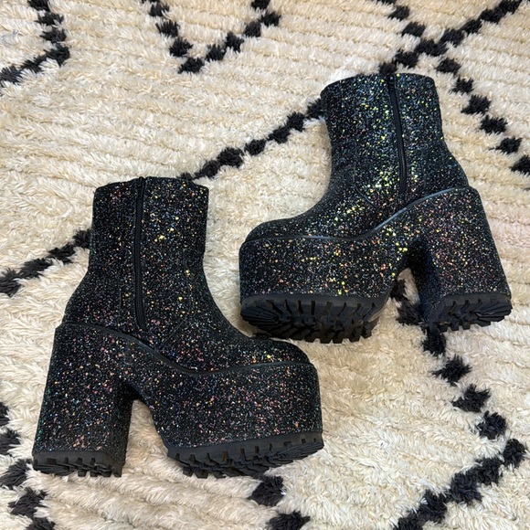 YRU Black Multi-Glitter Platform Ankle Boots - Picture 6 of 9